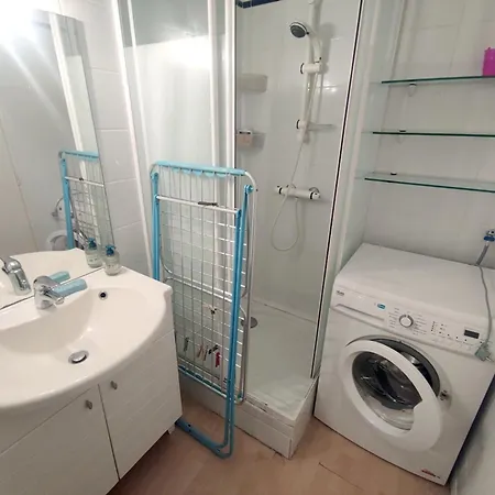 Apartament Duplex Avec Terrasse, A 250 M De La Du Fogeo Et Proche Commerces - Fr-1-639-114